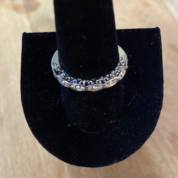 SIZE 9 RING BRIDAL WEDDING RING - Picture 2 of 3